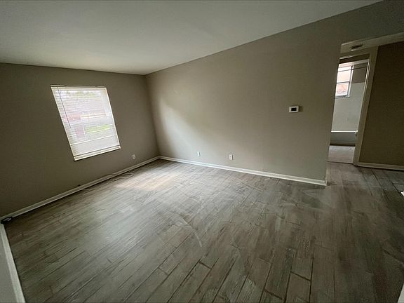 5th image of 1414 E Columbus St #C