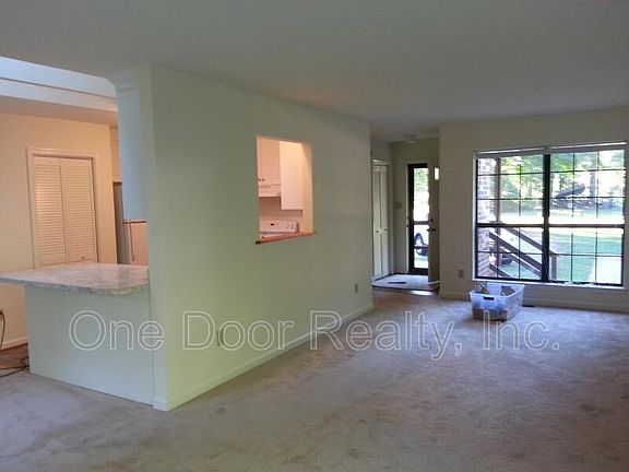 2nd image of 133 King Henry Way #A