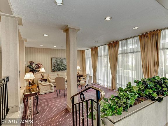 3rd image of 4390 Lorcom Ln APT 708