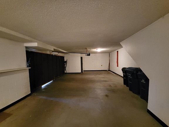 4th image of 14335 Terra Bella St Unit A