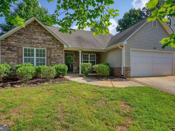 2411 Garnet Ave, Riverdale, GA 30296