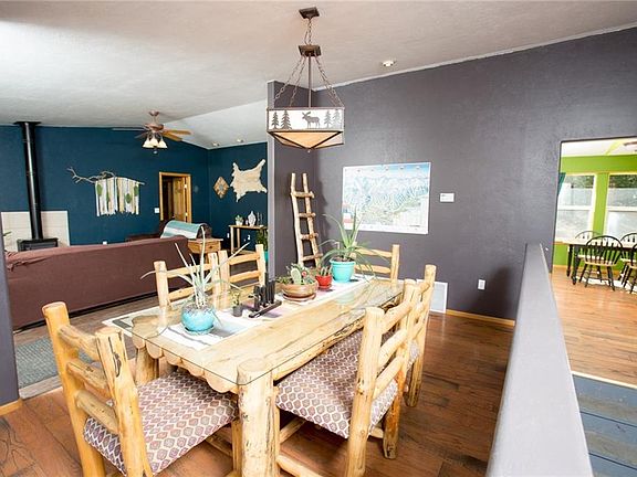 4th image of 3247 River Dr