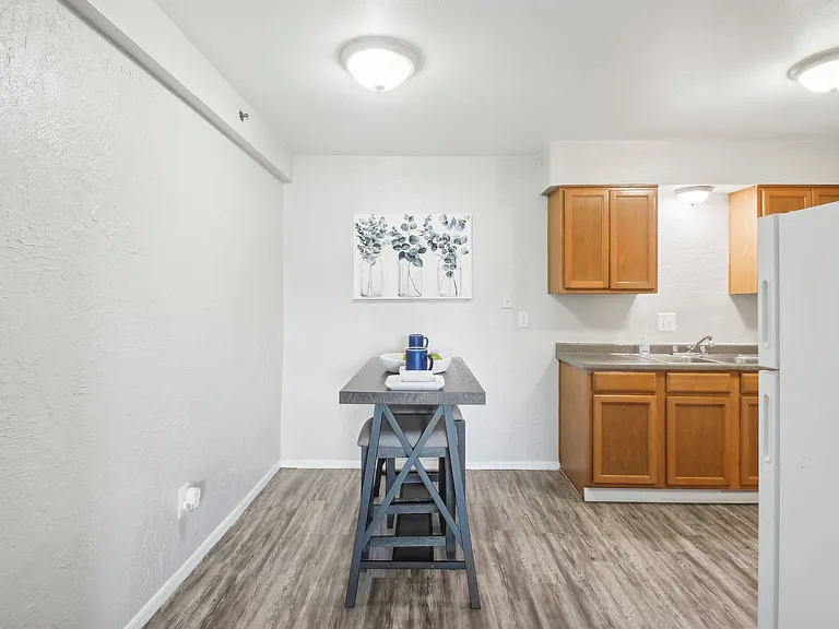 Highland Park Apartments — Photo 5