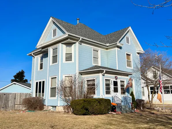 203 N Jefferson St, Flanagan, IL 61740