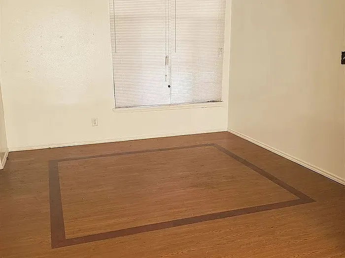 2 bed, 1.0 bath, $825 — Photo 3