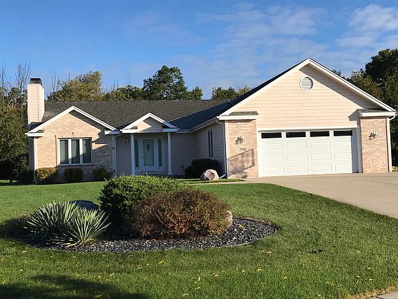 2nd image of 2910 Brookridge Ct N