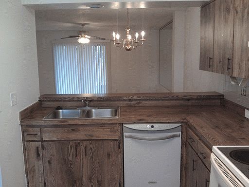3rd image of 269 Buenaventura Blvd