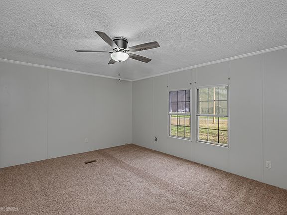 5th image of 409 Wildoak Dr