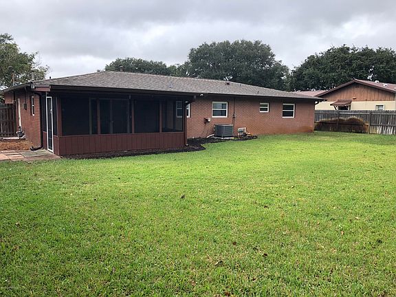 3rd image of 2535 Alexander Dr
