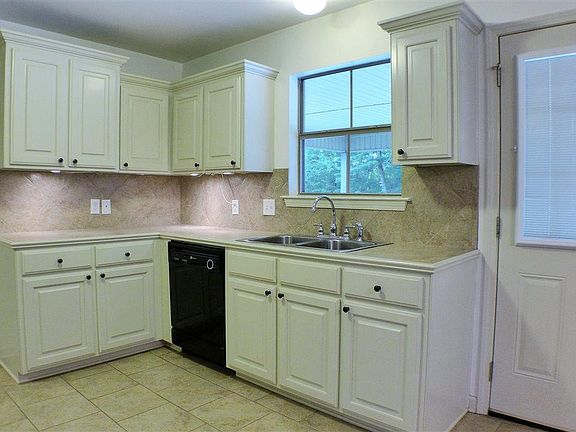 4th image of 12248 Creekside Ave