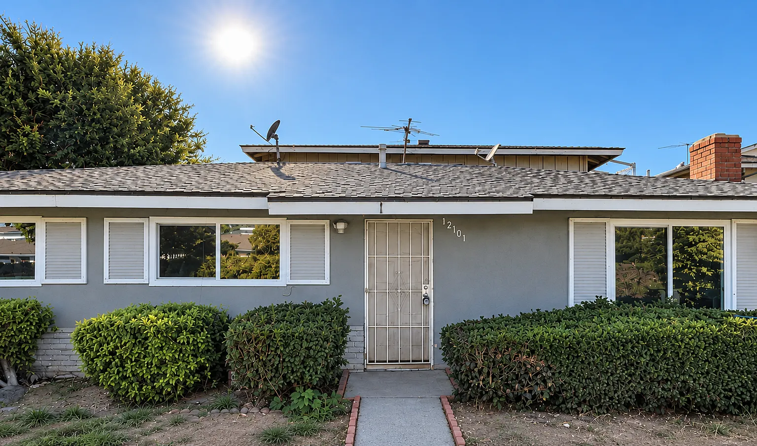 12101 Laguna St. 4 Plex — Photo 1