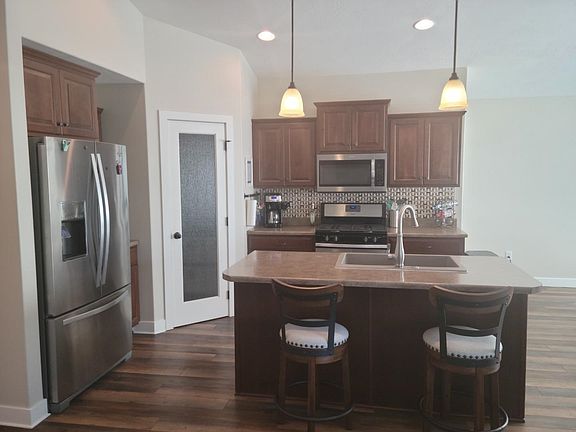 2nd image of 1016 Eloise St