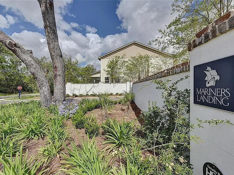 801 Mariners Cir — Photo 33