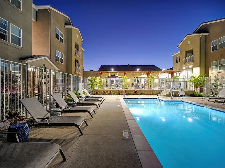 Vela Apartments — Photo 65