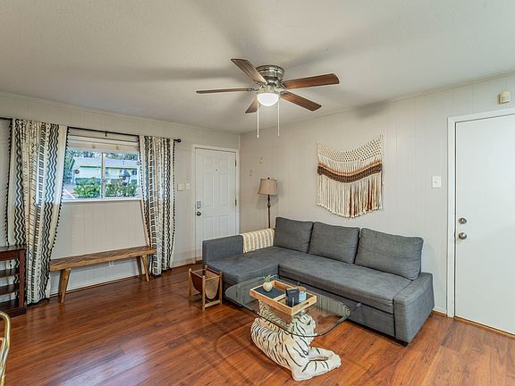 5th image of 1903 Dogwood Dr