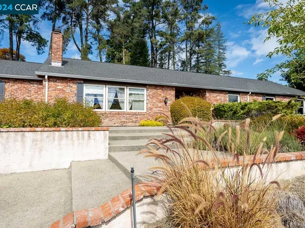420 Belfair Pl, Moraga, CA 94556