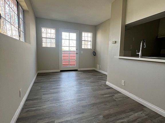 3rd image of 1734 E Erie St APT 201