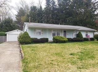 17 Drake Dr, Oil City, PA