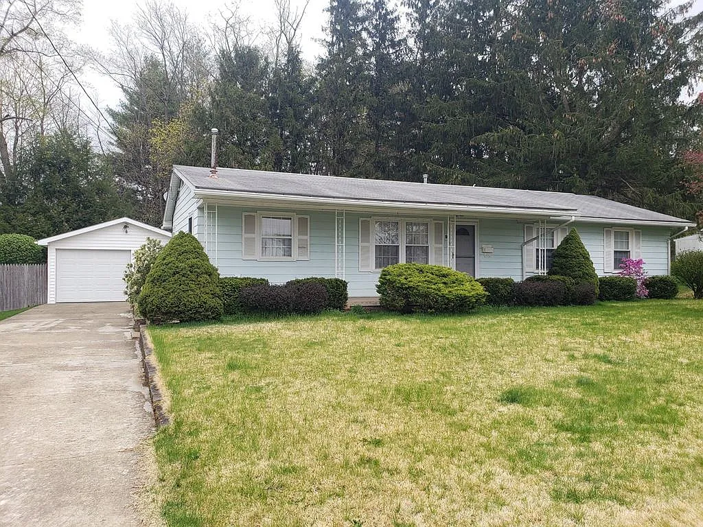 17 Drake Dr photo 1