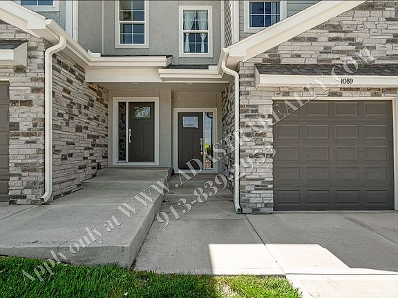 3rd image of 1089 N Findley St