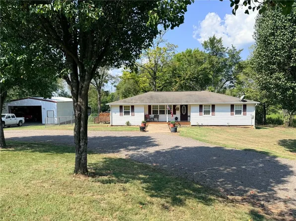 603 N Spring St, Plainview, AR 72857