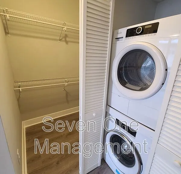 5524 Pulaski Ave #7 — Photo 6
