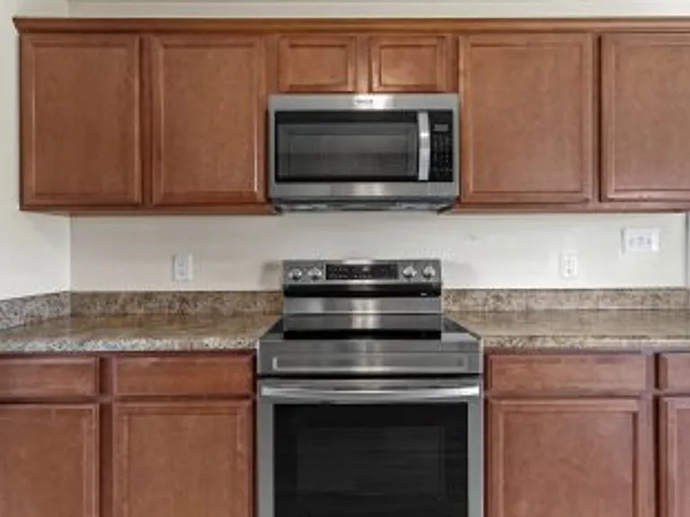 302 Redemption Ct — Photo 9