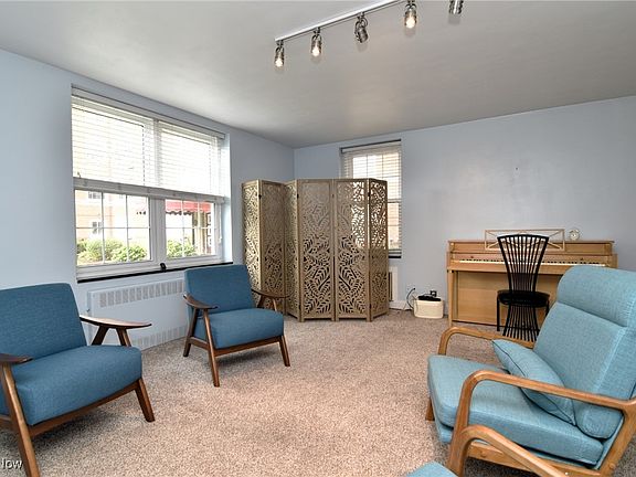 4th image of 19201 Van Aken Blvd APT 110