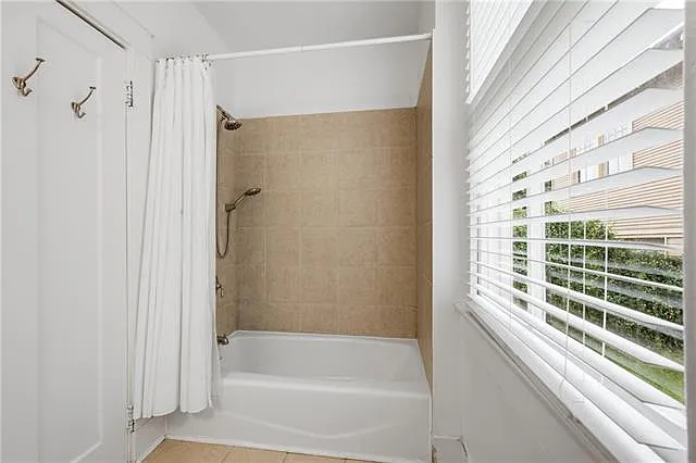 2110 Octavia St — Photo 16