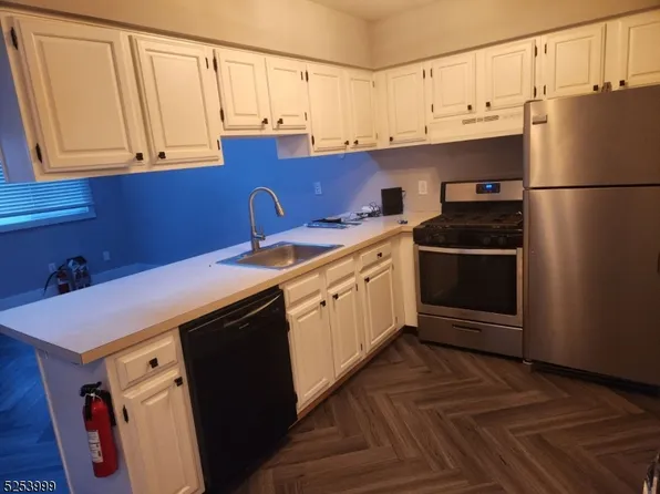 1 Augusta Dr Unit 8 #8, Vernon Twp., NJ 07462