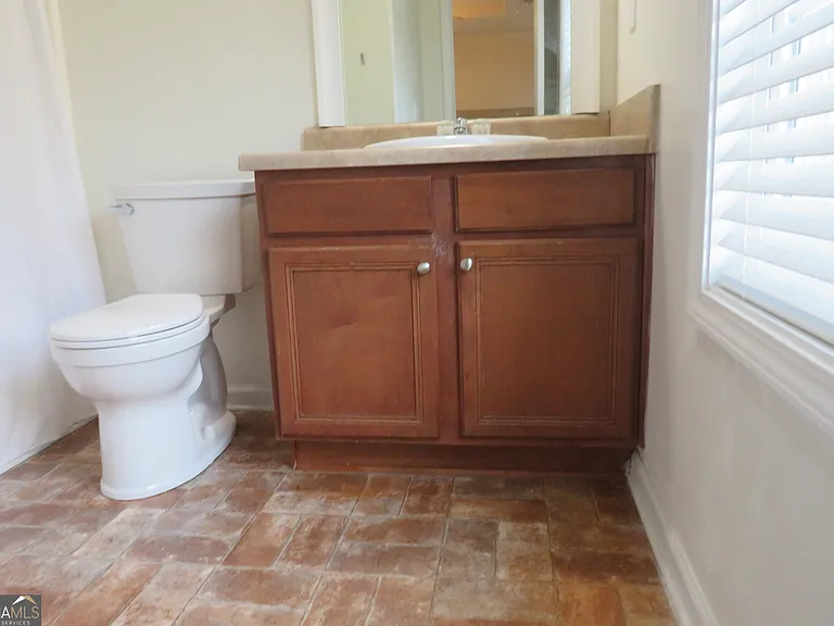 2718 Rocky Ct S — Photo 27
