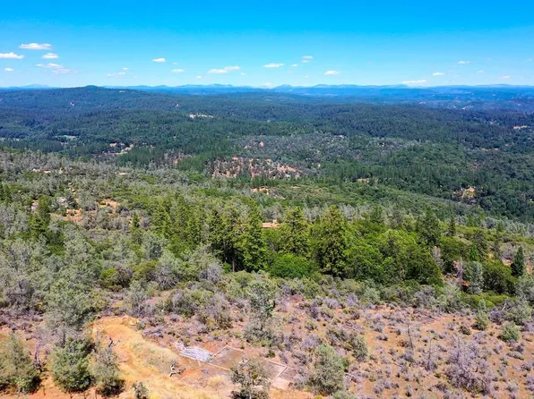 17304 Space St, Grass Valley, CA 95949