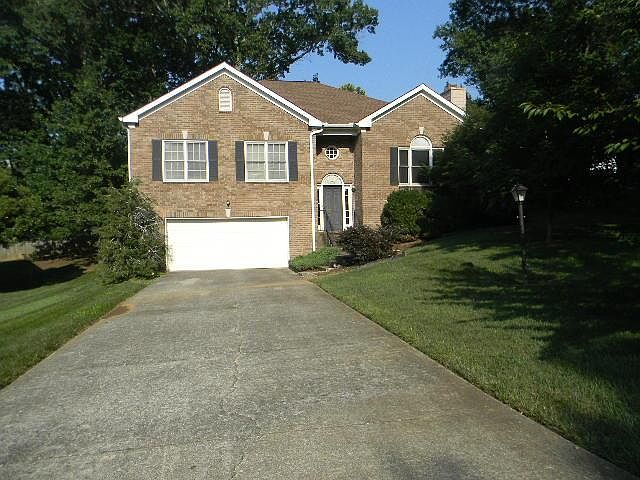 1st image of 304 Glenridge Ct