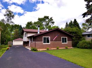 930 Middleton Ave, Lisle, IL 60532