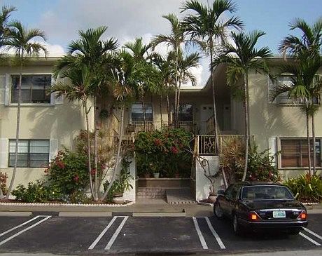 2nd image of 343 Palm St APT 1