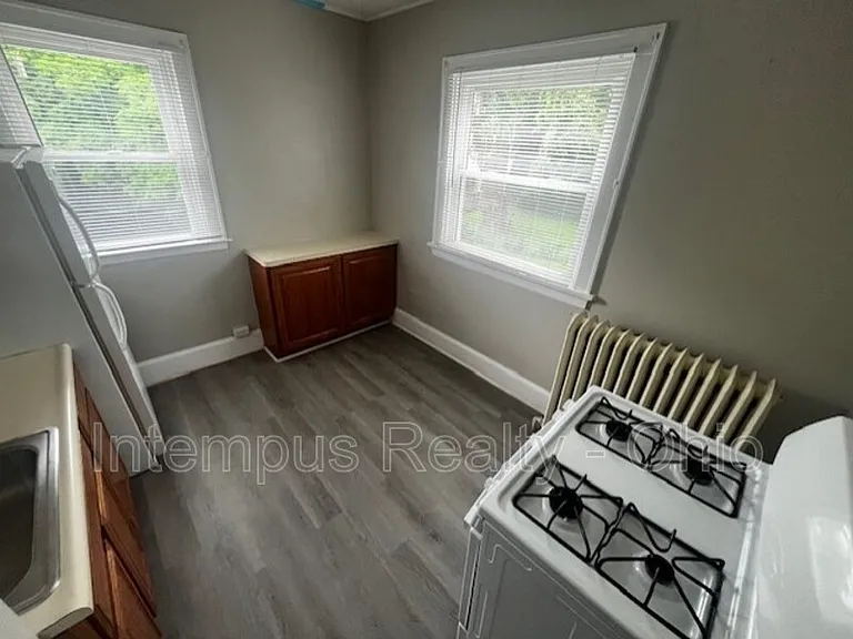 4237 Vine St #3 — Photo 9