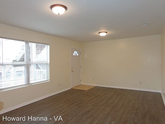 5th image of 2107 Pretty Lake Ave APT 6