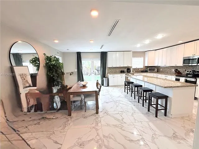 11020 SW 42nd Ter — Photo 12