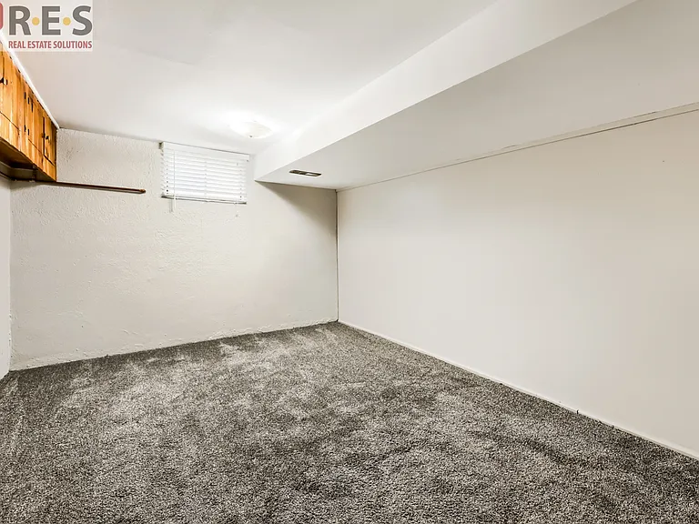3201 S Holly St — Photo 14