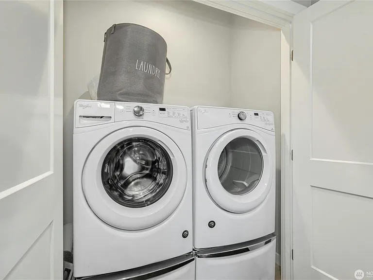 laundry room on 2nd level