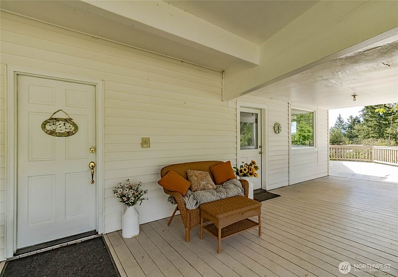 4th image of 34110 Orville Road E
