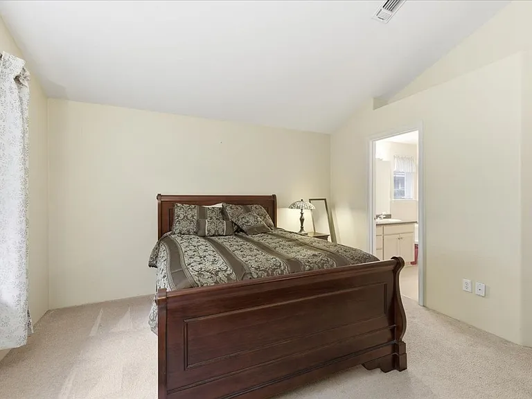471 Scottsdale Cir — Photo 18