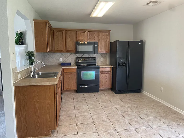 2309 Maedell Dr — Photo 8