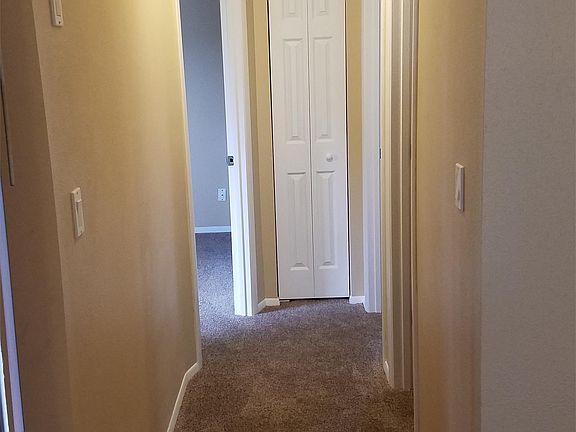 Hall to bedrooms