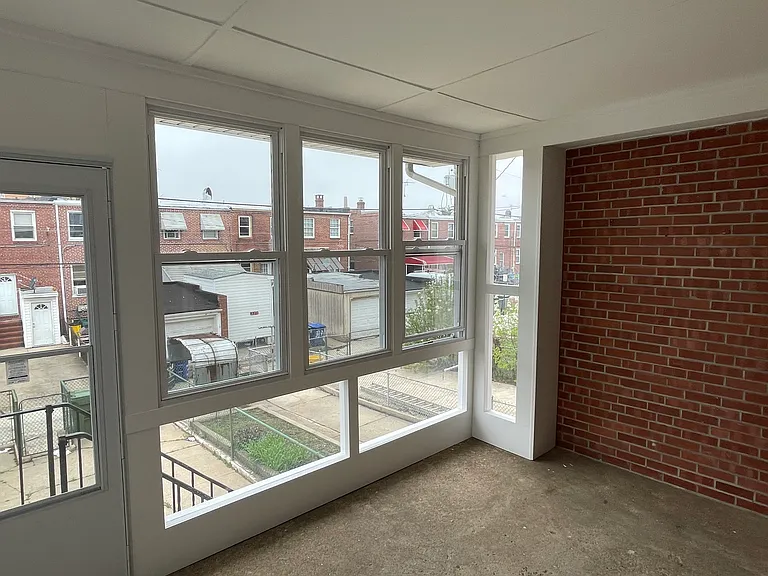 340 Gusryan St — Photo 24