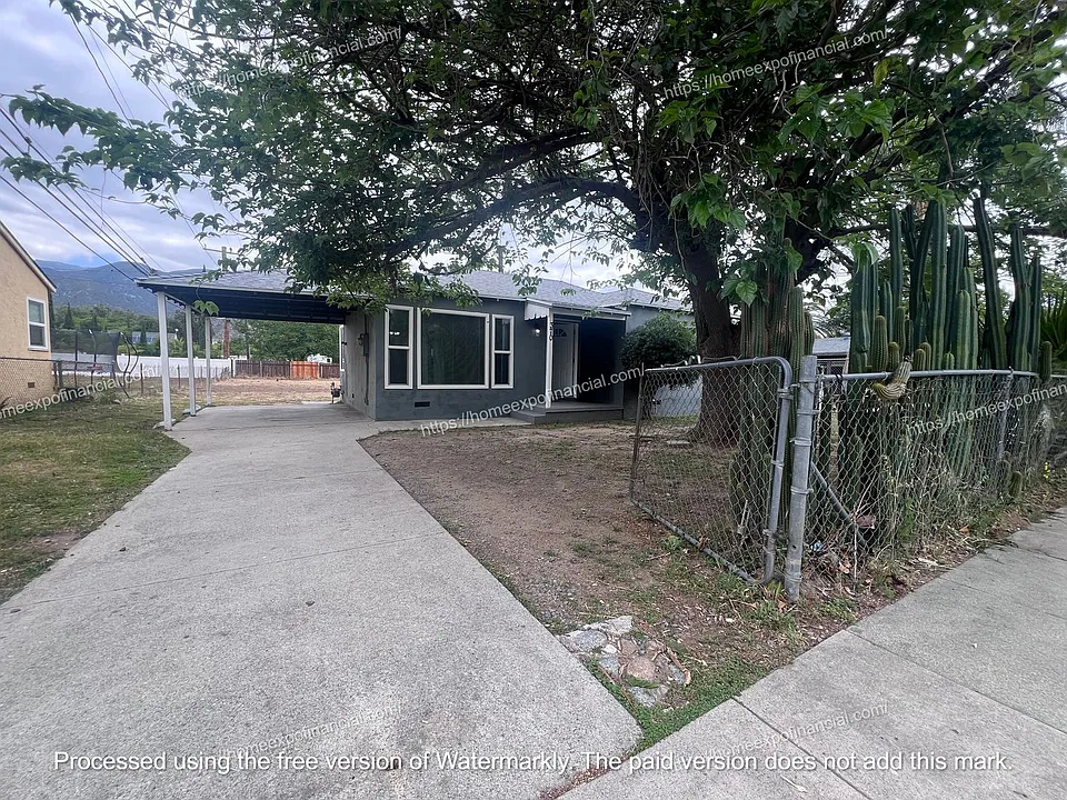 370 W 44th St