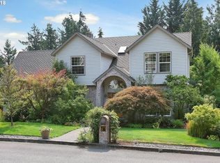 2738 SW 28th Dr, Portland, OR 97219