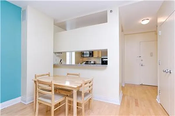 Rented by R New York | media 2