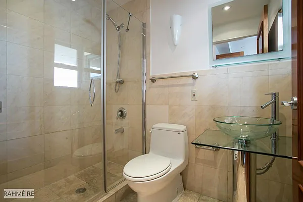 Sold by Rahme Real Estate, LLC | media 14