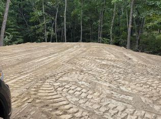 16154 N Hickory Ln, Woodlawn, IL 62898